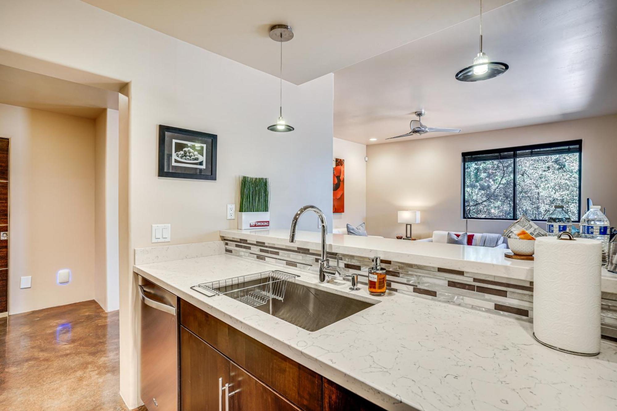 Sedona Couples Retreat With Patio Walk To Trails! Apartment ภายนอก รูปภาพ