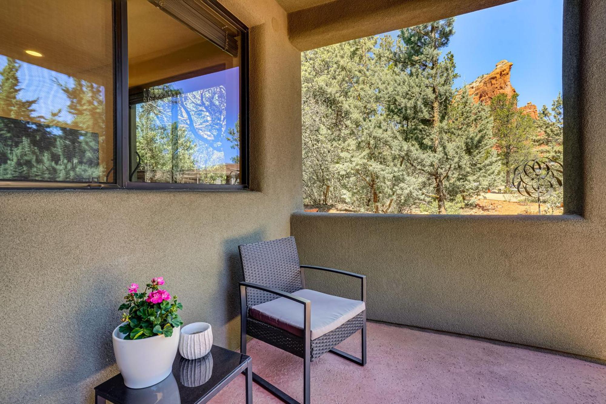 Sedona Couples Retreat With Patio Walk To Trails! Apartment ภายนอก รูปภาพ