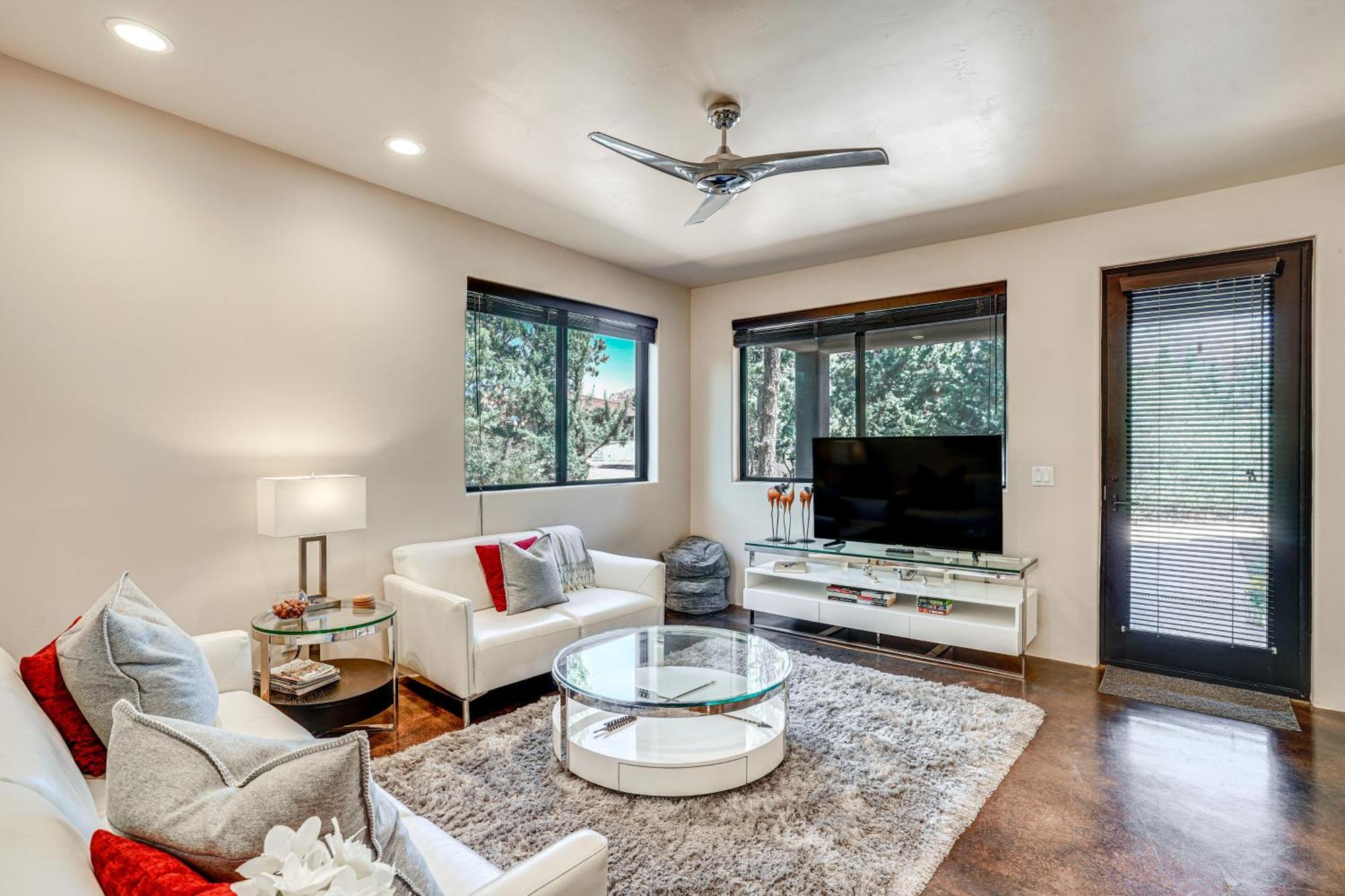 Sedona Couples Retreat With Patio Walk To Trails! Apartment ภายนอก รูปภาพ